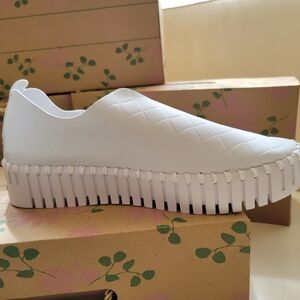 NEW Ilse Jacobsen Hornbaek White Leather Tulip Plateau shoes.